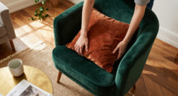How to Choose Luxury Velvet Accent Chairs